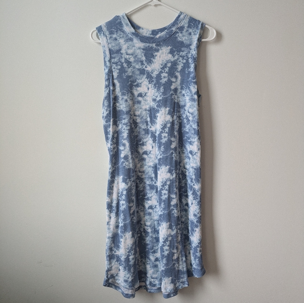Blue and White Tie-Dye Sleeveless Dress